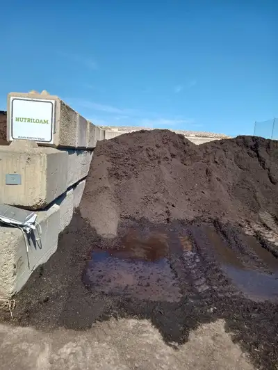 screened loam topsoil $20/ yard Unscreened loam $15/ yarf Builders clay $30/ yard 25mm Road Crushed...