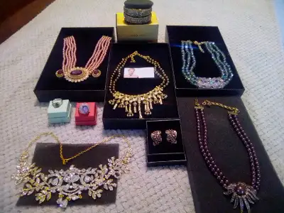 Heidi Daus necklaces, bracelet, earrings and more, View more