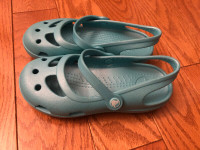 Crocs sandals size 11 toddler new