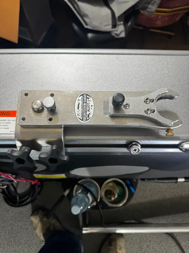 Forward Facing Sonar Pole456001001032919043