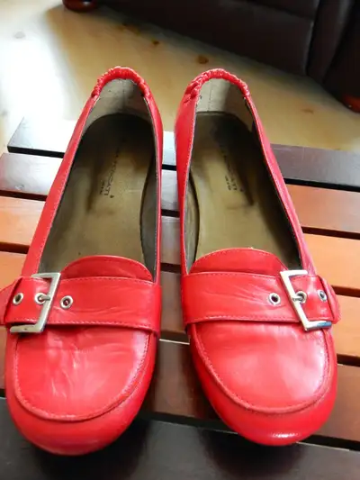 Chaussures en cuir pointure 9 femme, View more
