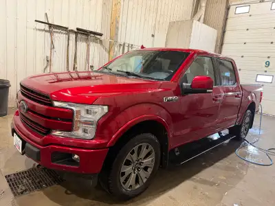 2018 Ford F-150 Lariat, fully loaded pickup truck for sale. 3.5L Ecoboost engine delivers powerful p...