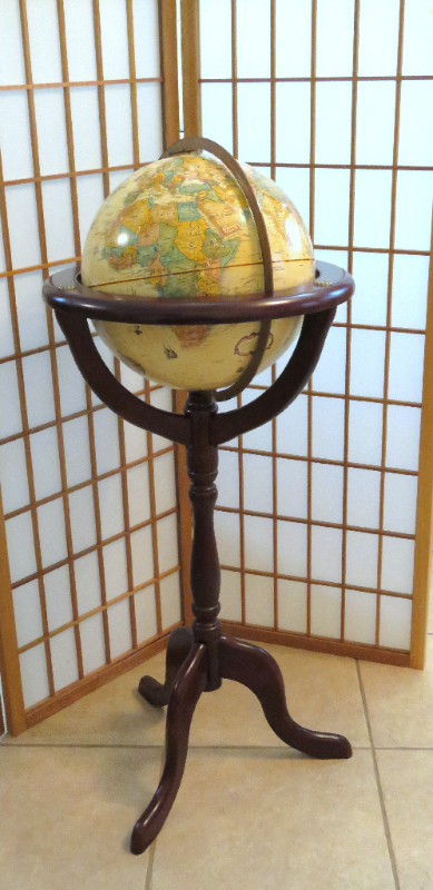 Globe terrestre Replogle vintage 12 pouces World Classic Series dans Décoration intérieure et accessoires  à Ville de Québec