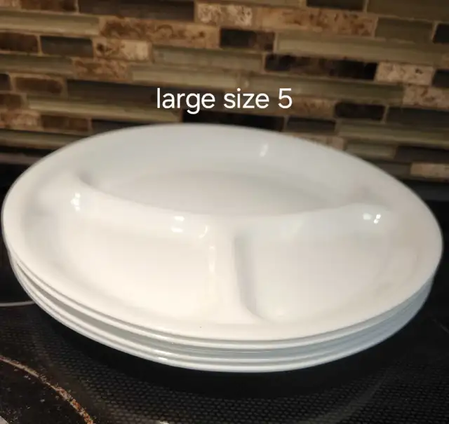 Corelle Divided Dishes and Glassware in Kitchen & Dining Wares in Markham / York Region - Image 3