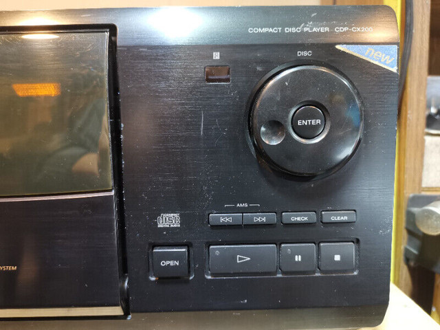 Sony 200 Disc Mega Storage CD Changer CDP-CX200  w/remote in Stereo Systems & Home Theatre in Mississauga / Peel Region - Image 3