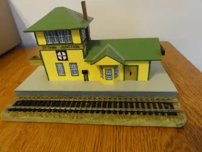 Ottawa Junction Lefton 1994 Train Station Railroad Depot HO Scal, View more