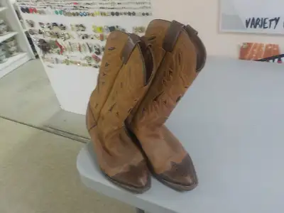 Cowboy Boots Size 6 Wide, View more