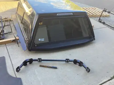 Leer truck cap, heavy duty, comes with many additional frames. Everything in pictures. If you were t...