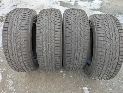 255/65/17 Firestone Winter Force 11. Were on a set of second hand rims I bought but we're not correc...
