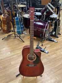 Art & Lutherie CW Spruce Burgundy Acoustic Guitar 