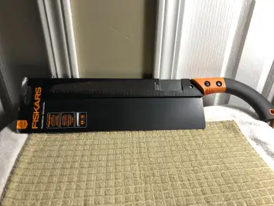 New FISKARS 13 INCH POWER TOOTH SAW LIFETIME WARRANTY, View more