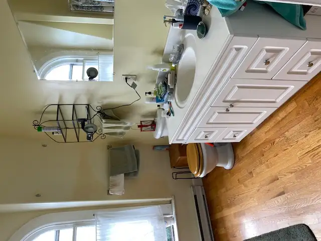 RM wanted In 3 Bedroom Victorian Downtown Apartment in Room Rentals & Roommates in St. John's - Image 9