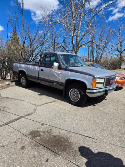 Great truck for back country or working on a farm . Good tires. New battery. Needs work. 403-804-667...