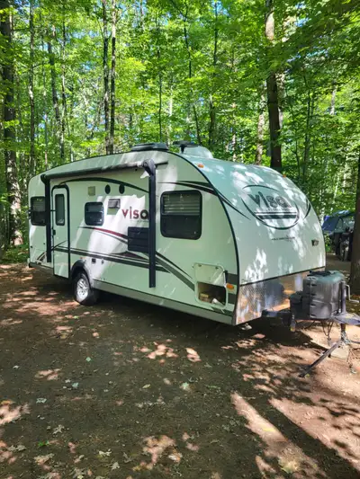 Visa 19RSD 2013 Toujours bien entretenue(cirage,graissage,joints). Freins et pneus recents. Frame su...