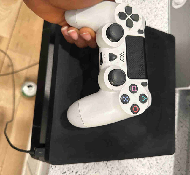 Ps4 250$ dans Sony PlayStation 4  à Laval/Rive Nord