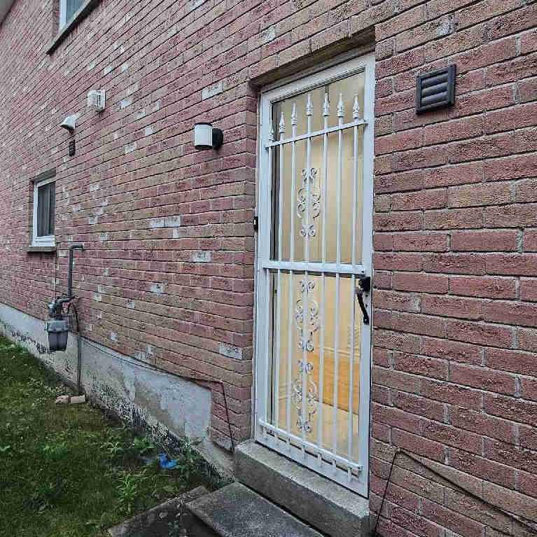 One bedroom Main Level Apartment/Walkout Basement 1
