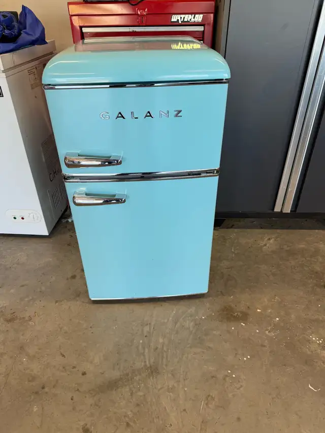 Mini Fridge in Refrigerators in Dartmouth - Image 2