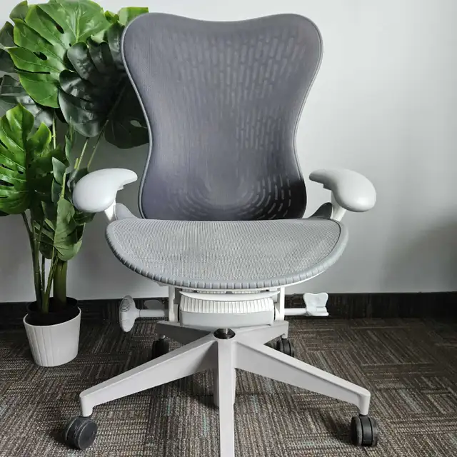 Herman miller mirra 2 ergonomic office chair FREE DELIVERY in Chairs & Recliners in City of Toronto - Image 3