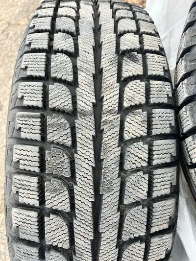 Purchased new Dec 1st paid $560 total. Drove 250km Winters 225/65R17 Maxtreck Trek M7 for sale $400...