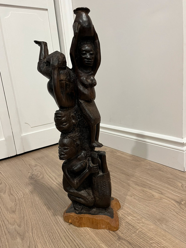 An Impressive African carved sculpture in Arts & Collectibles in Brantford