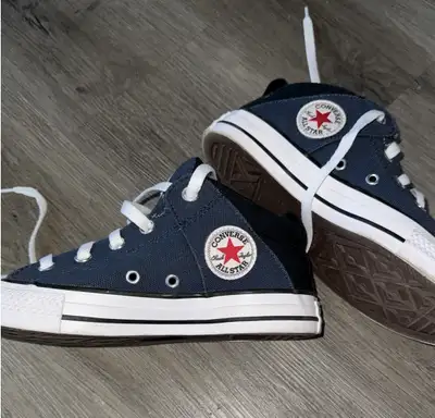 BRAND NEW CONVERS SIZE 6, View more