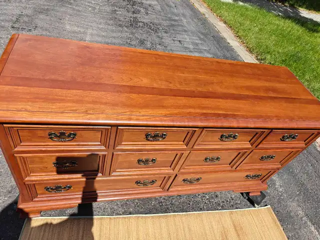 GIBBARD DRESSER GREAT CONDITION. CAN DELIVER  in Dressers & Wardrobes in City of Toronto - Image 5
