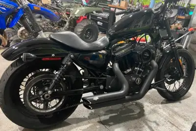 2009 Harley Davidson Nightster 1200, Vance and Hines short shot exhaust, new wiseco pistons and ring...