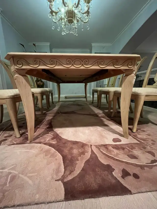 solid wood dining table and chairs for sale in Dining Tables & Sets in Delta/Surrey/Langley - Image 3