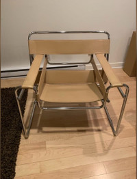 2 chaises reproduction du modèle Wassily (Bauhaus)