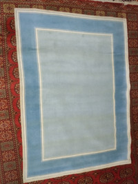 blue grey area rug / carpet 6'-6"x4'-6"  in very good condition