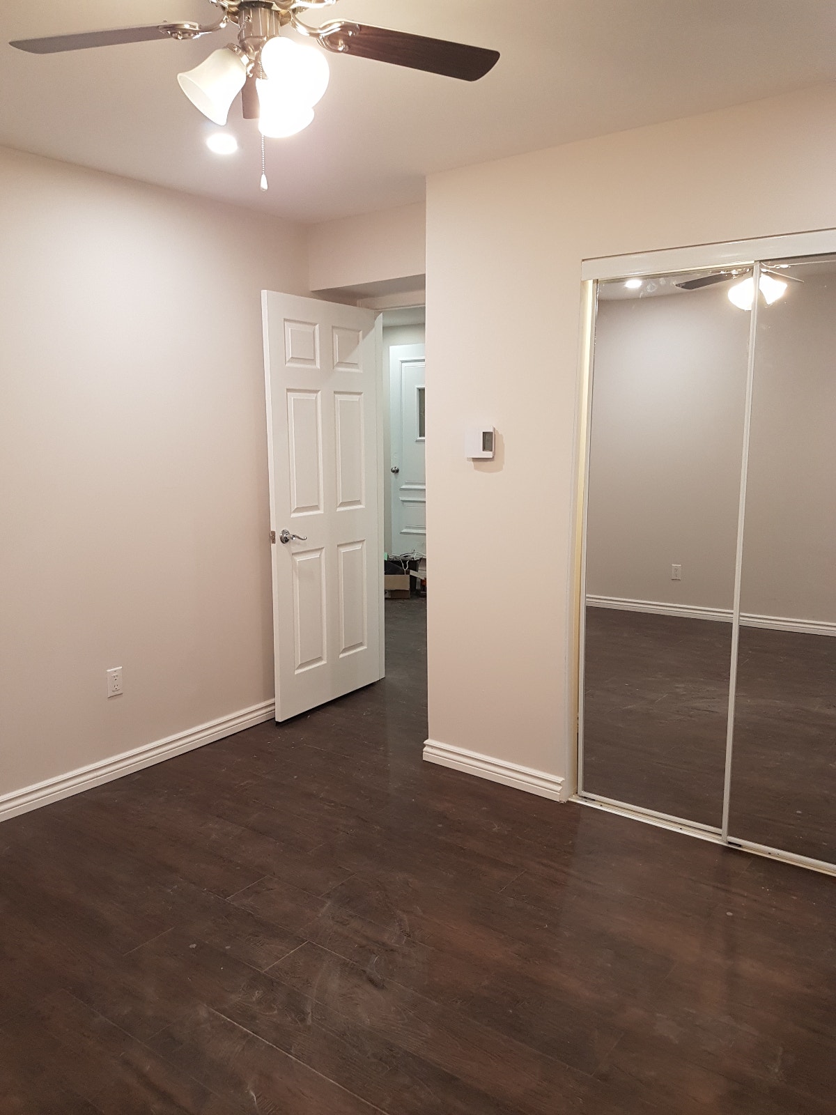 4 1/2 (2 beds) semi-basement apartment DDO Sunnybrooke REM — photo 1