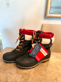 Warm Winter Boots for Woman Size 10/ Bottes d'hivers pour femme