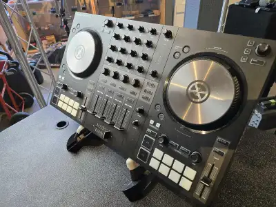 Traktor S3 DJ controller , View more