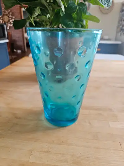 Vase bleu vintage en verre de dépression, View more