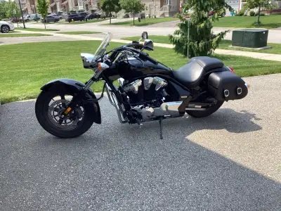 Low rider 12,544kms 1,312 cc Engine, V-twin, liquid cooled, shaft driven, electronic fuel injection,...