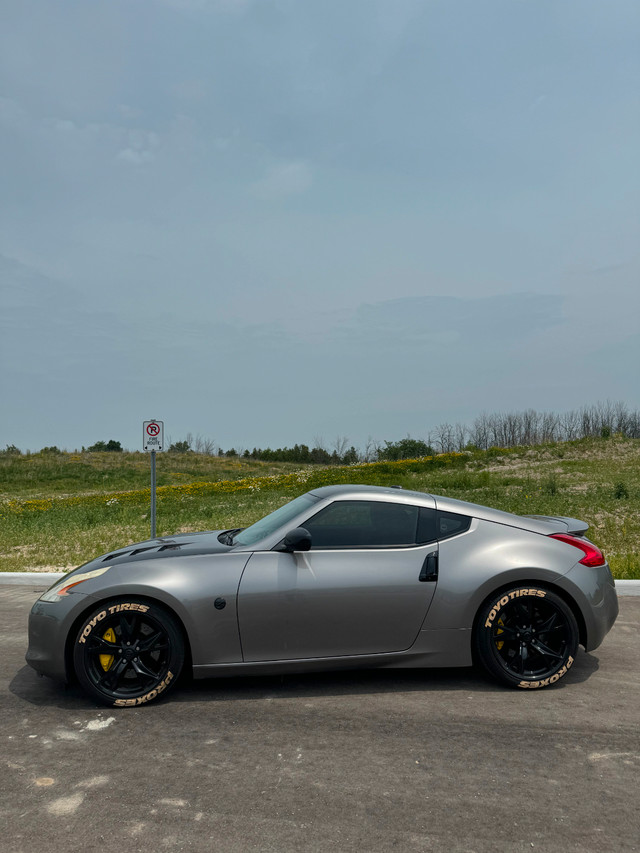 2010 Nissan 370z in Cars & Trucks in City of Toronto - Image 4