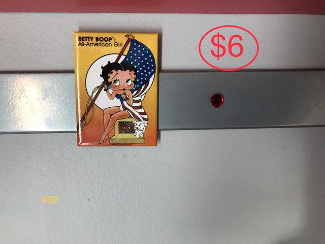 BETTY BOOP  in Arts & Collectibles in Gatineau - Image 3