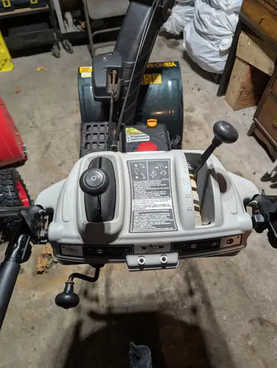 Selling my yard-man 22" snow blower 6 speed forward. 2 speed backward Good working condition Comes w...