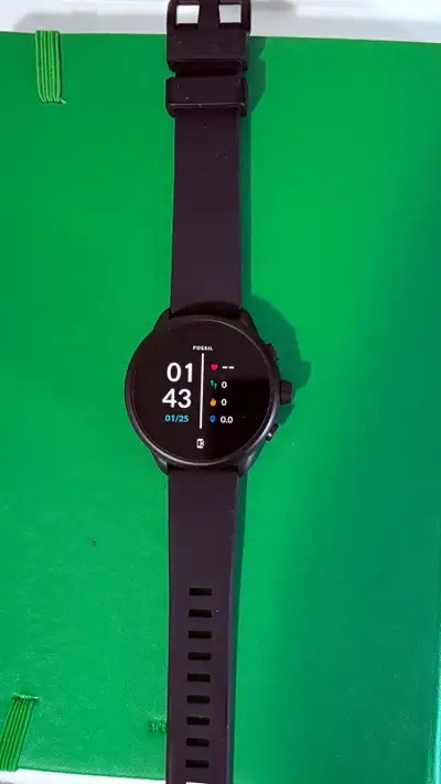 Fossil smartwatch which is working perfectly fine with all iPhones and android phones . Used this pr...