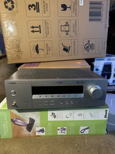 I'm selling a used Yamaha RX-V565 7.1 Channel Digital Home Theater Receiver, which delivers high-qua...