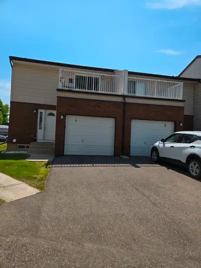 WESTSIDE 3 BEDROOM CONDO - AUGUST 1ST