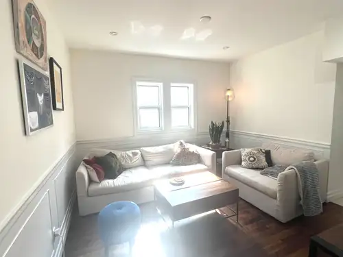 Available May 1st 2026 Luxury Bi-level 2 Bed 2 Den 2 Full Bath Prime Riverdale/Leslieville with Back...