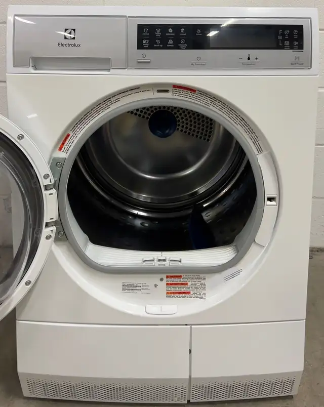 - SALE! Apartment Size Ventless Dryer “Electrolux” H36/W24/D24 in Washers & Dryers in City of Toronto - Image 3