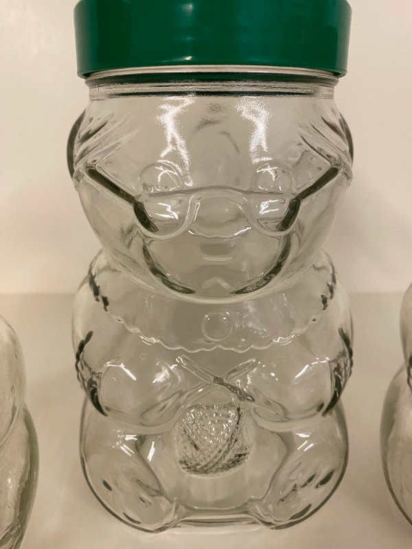 Five Vintage Kraft Bear Glass Jars (1980s) in Arts & Collectibles in Hamilton - Image 3