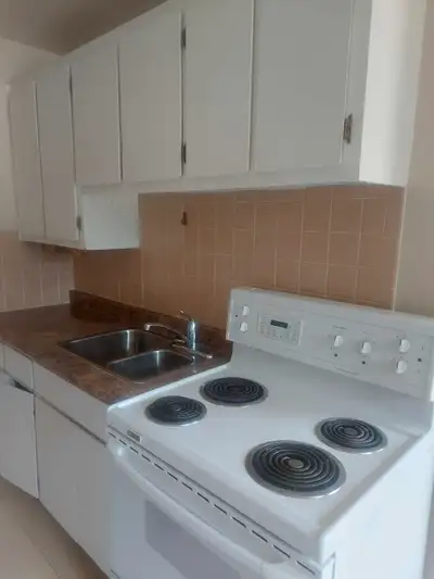 Located in Deepriver . 45 poplar st. This is a top floor unit which overlooks the back yard. Recentl...
