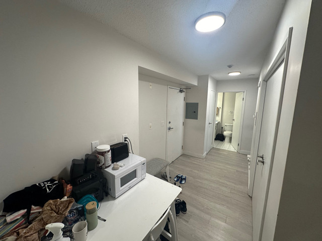 1 Bedroom Including  Parking and Electricity in Room Rentals & Roommates in City of Toronto - Image 4