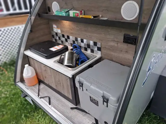 forsale travel trailer in Travel Trailers & Campers in Prince George - Image 10