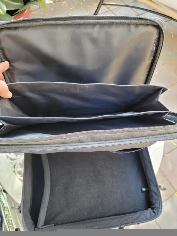Kensington Computer Carry Case with Lots of Compartments in Other in Markham / York Region - Image 3