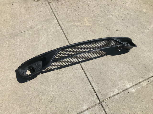 2011 - 2020 Dodge Caravan Front Bumper Lower Grille in Auto Body Parts in Calgary - Image 3