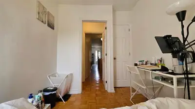 All inclusive and furnished room for female